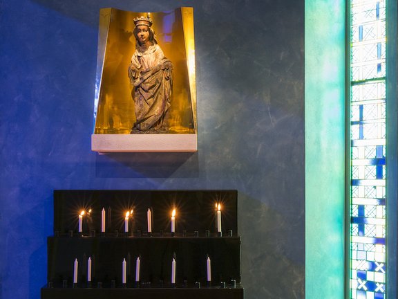 view_Madonna280313rv002.jpg 